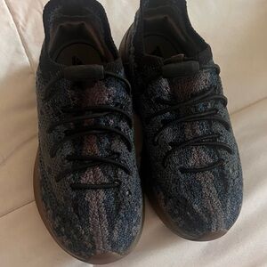 adidas Yeezy 380 Covellite (Infants) size 10 HIGH DEMAND 🔥🔥